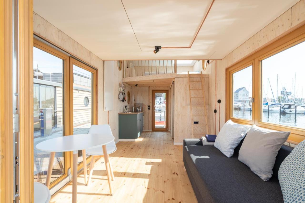 Hausboot Alma - B&B Schleswig