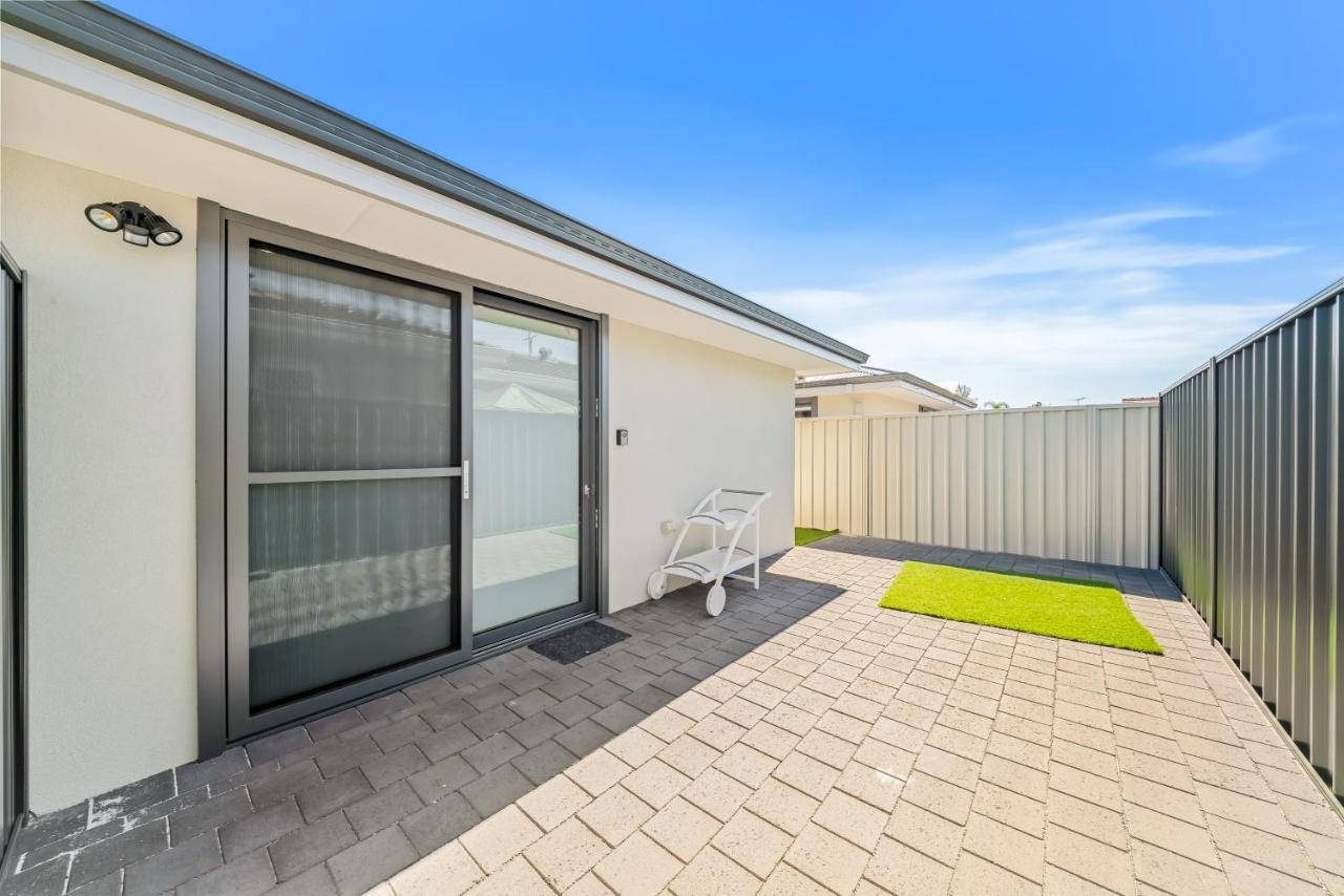 Aurora Airport House-Free Parking, Easy Transit nr Optus Stadium, casino, shopping center - B&B Perth