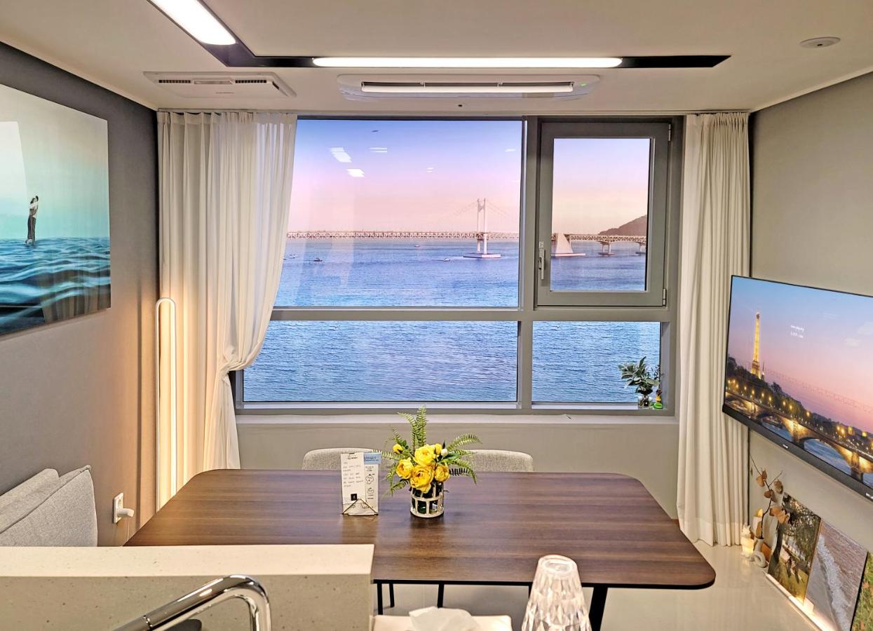 오늘도광안씨 - B&B Busán