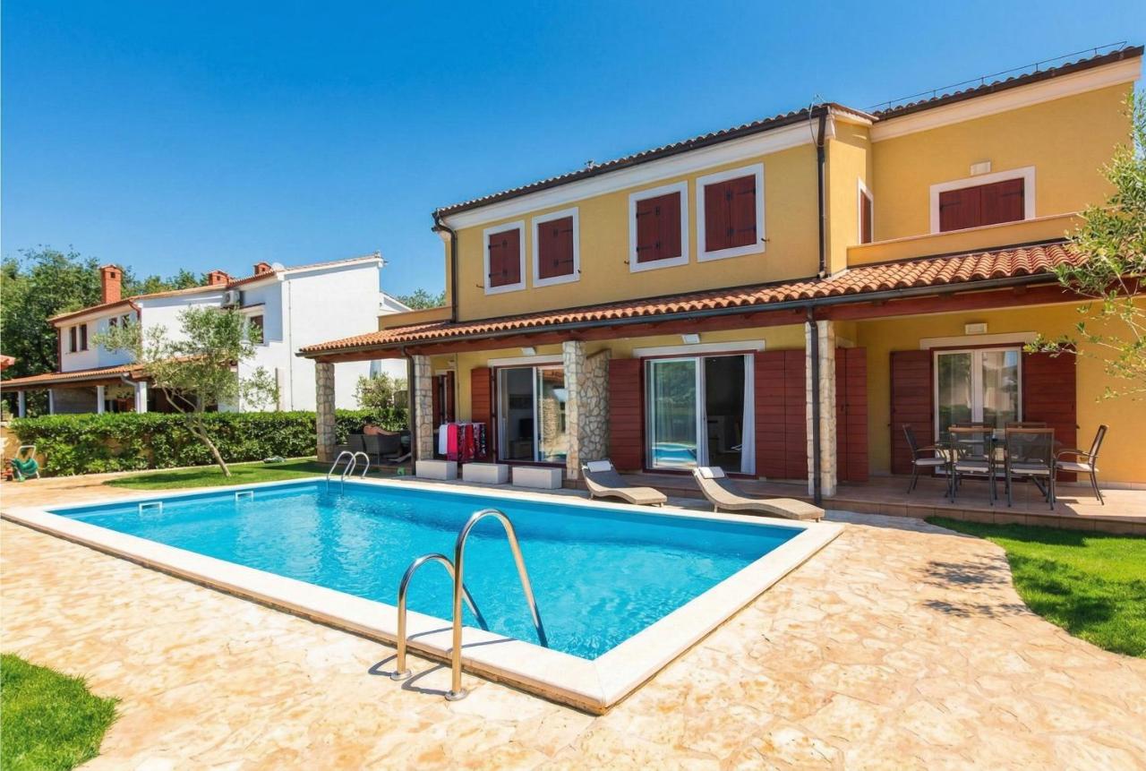 Apartman Plat - Bed and Breakfast Banjole