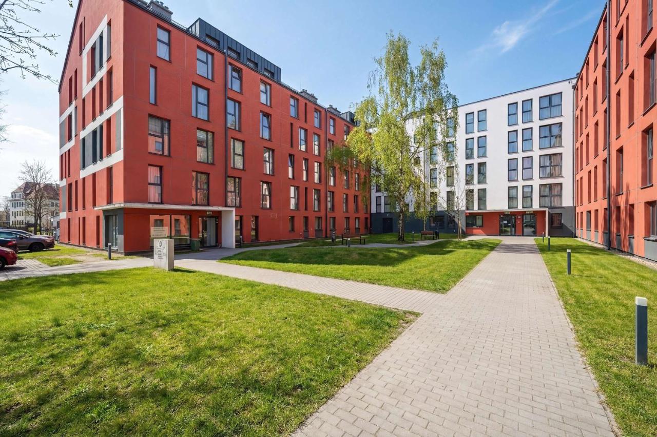 Funkcjonalny Apartament Akceptujący Zwierzęta we Wrocławiu by Noclegi Renters - B&B Breslavia
