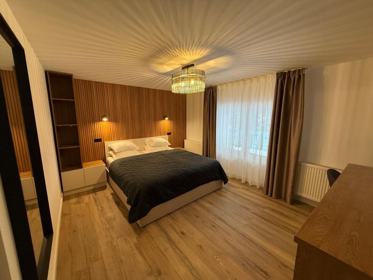 Shiro Lodge - Bed and Breakfast Predeal