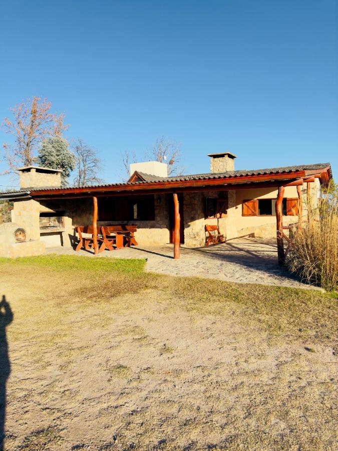 Abrazo del Cielo - Casa de Campo con Pileta en Traslasierra - B&B Las Calles