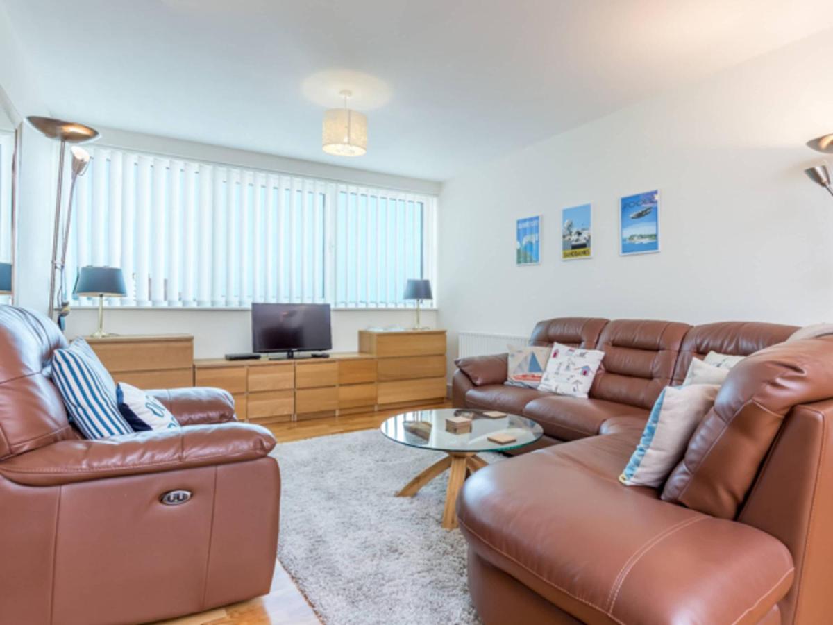 Peregrine - Poole Quay Location with Partial Harbour Views - Bed and Breakfast Poole