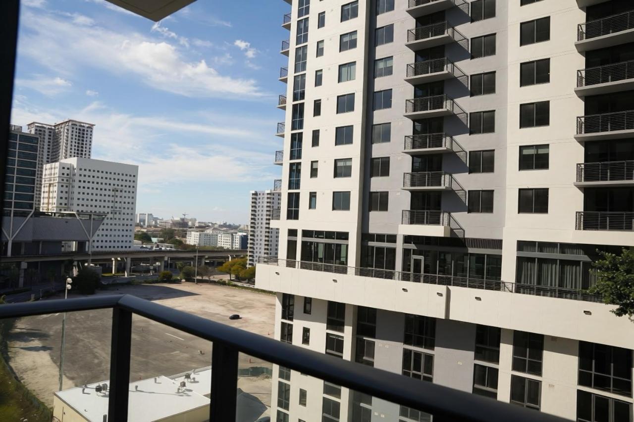 Stylish & Minimal 1BR in Downtown Miami - B&B Miami