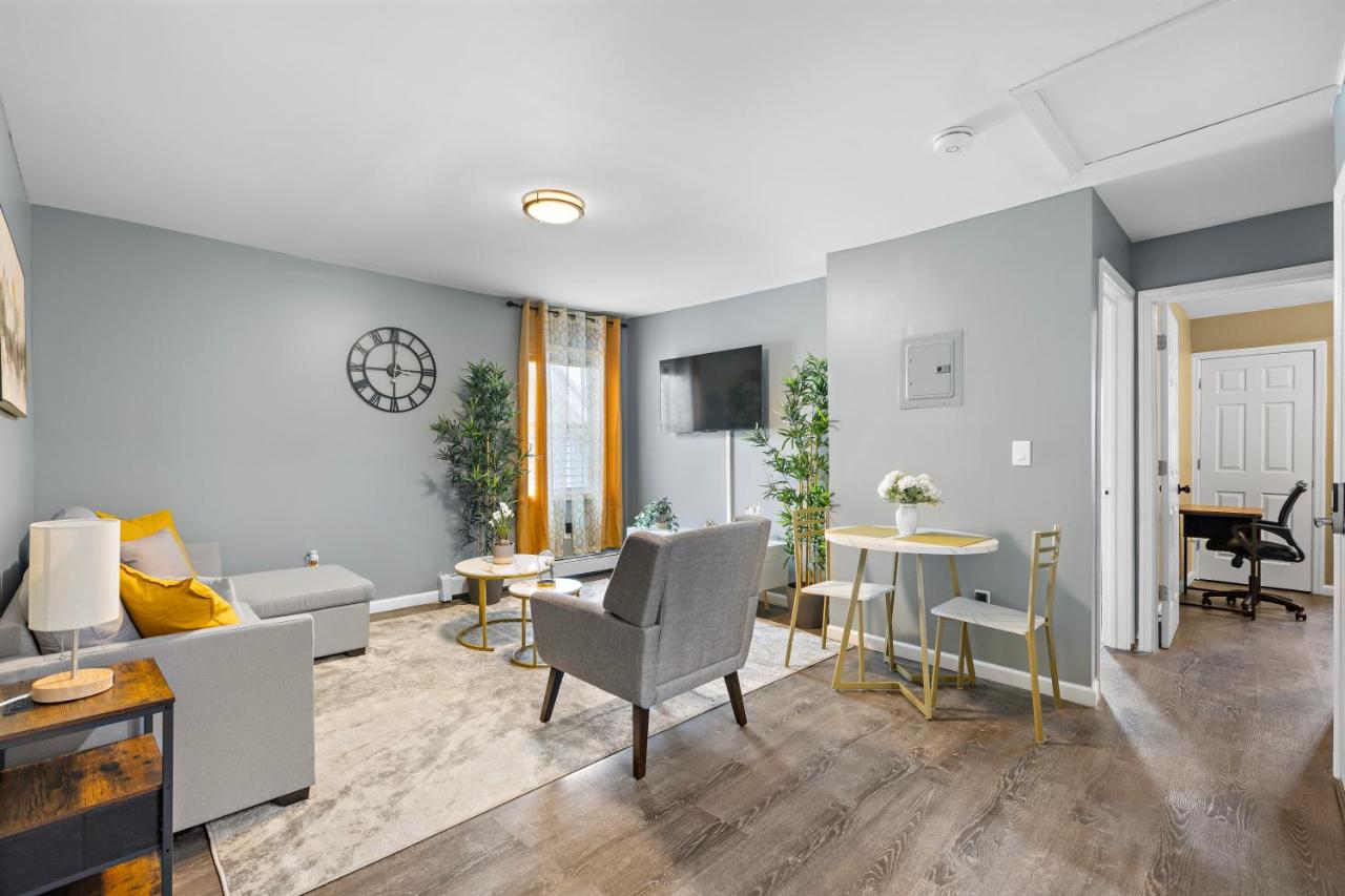 Modern 2BR - Private Parking, 30 minutes from NYC, 15 minutes from World Cup - Ferienwohnung East Orange