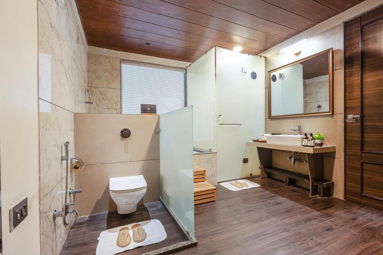 Mountain Creek by ELIVAAS Prive Pet-friendly 1 Luxe Room with Shared Pool and Gazebo - Chambres d'hôtes Udaipur