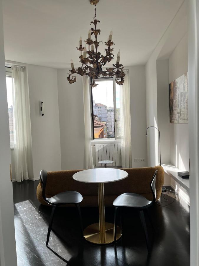 Bright & stylish apartment - B&B Milan