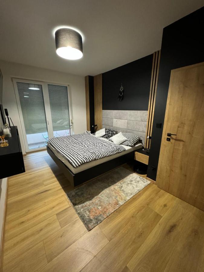 Apartmán na Zongorke FREE PARKING - B&B Trenčín