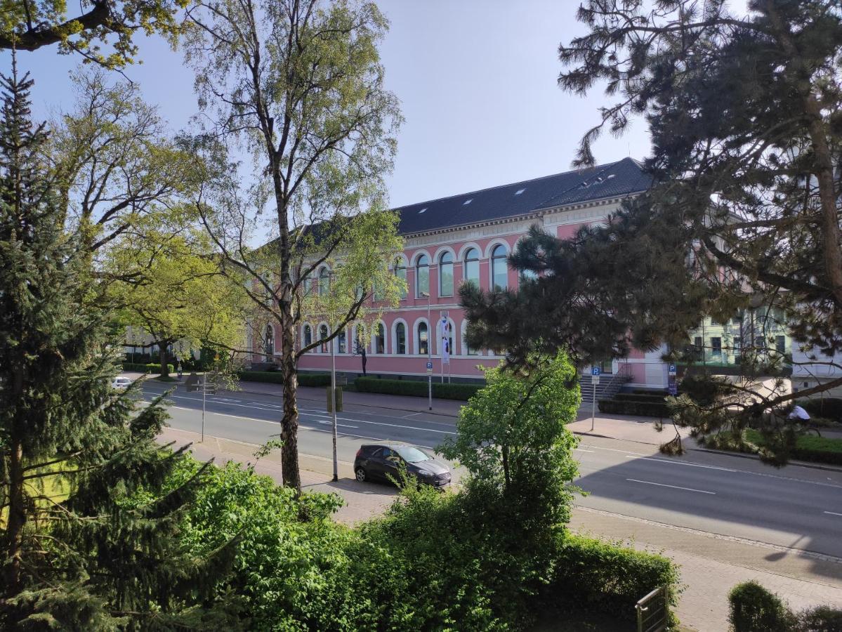 Ferienwohnung mit Workspace, Parkplatz und Aufzug mitten in Oldenburg - Chambres d’hôtes Oldenbourg