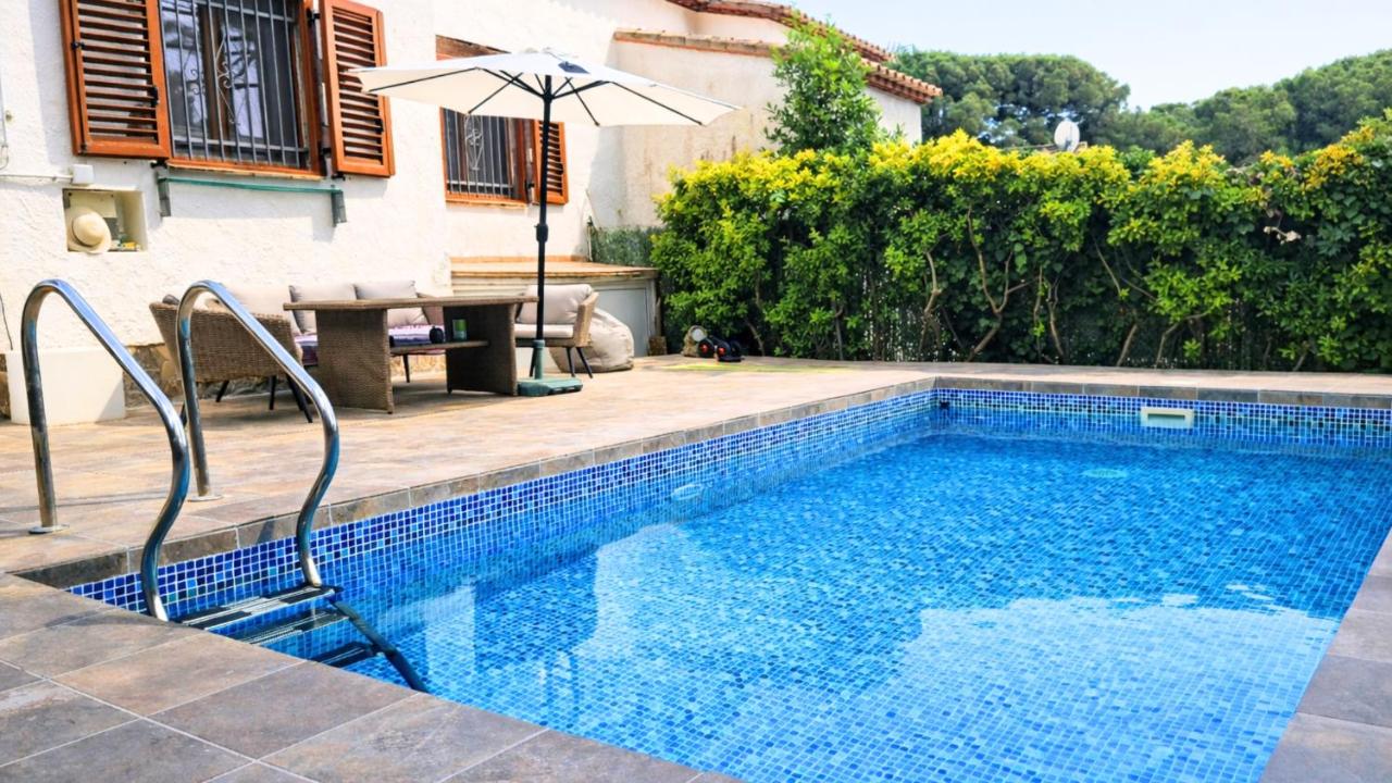 Semi-detached House with private pool and garden in Begur - B&B Begur