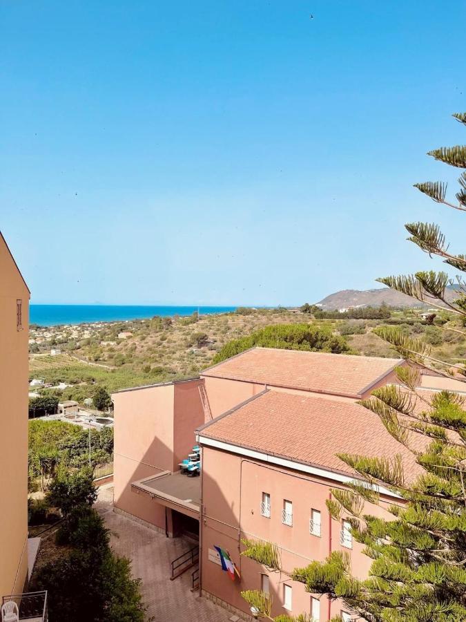 Sicily Apartment 4 - BLUE WAVES - Chambres d’hôtes Campofelice di Roccella