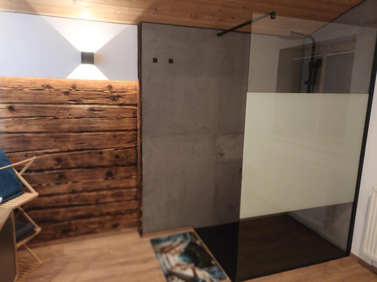 Fewo zum schwarzen Hirsch - B&B Dalaas