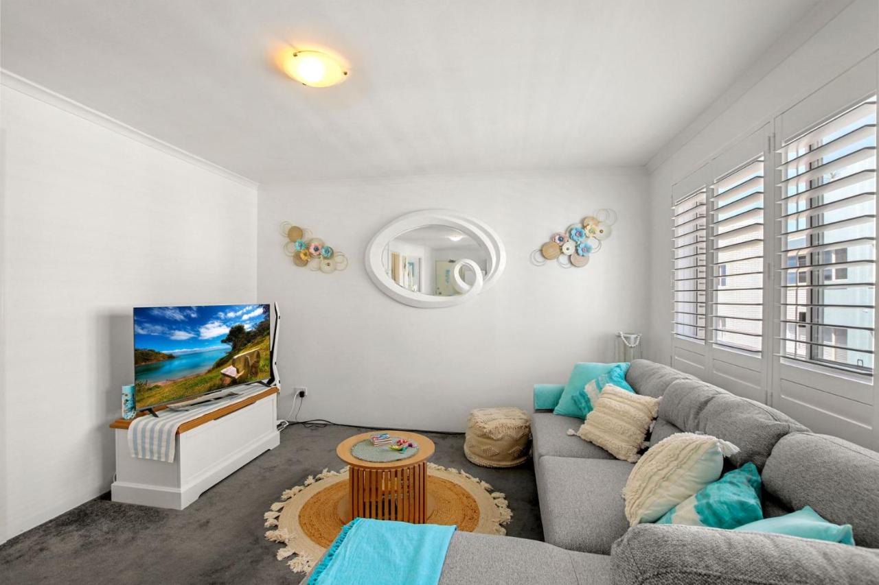 Ocean Breeze Unit 10, 42 King Street, Kings Beach - B&B Caloundra