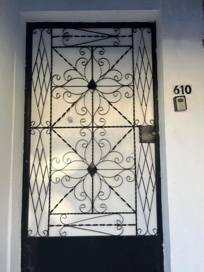 Central Stay SV Apt Walk to Historic Center - B&B San Salvador