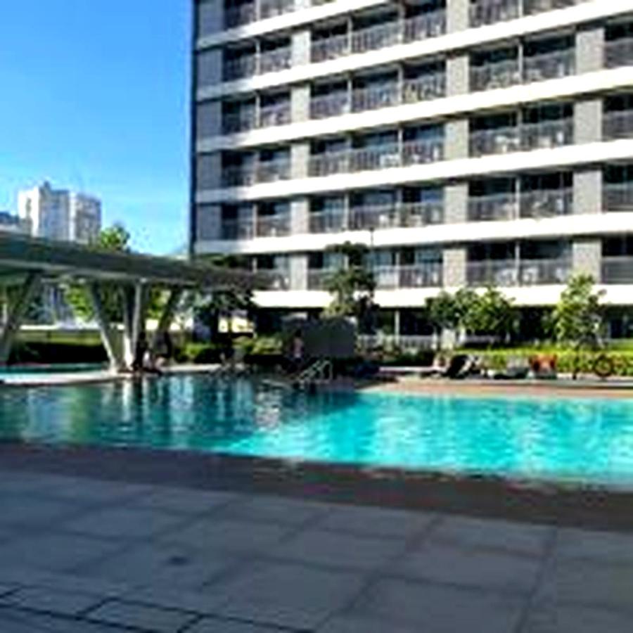 Fame Staycation, Walk to Megamall, Greenfield - B&B Manila