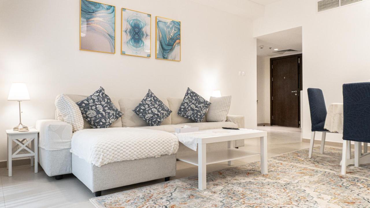 Elegant 1BHK Apartment with Courtyard View in Pacific Al Marjan Island - Chambres d'hôtes Ras el Khaïmah