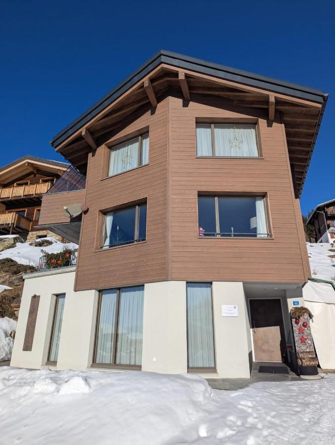 Chalet Alpenhof Bettmeralp - whole apartment for up to 5 people - Chambres d'hôtes Bettmeralp