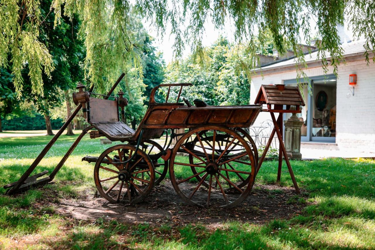 Le Domaine Du Château Blanc à 10 minutes de Pairi Daiza - Chambres d'hôtes Jurbise