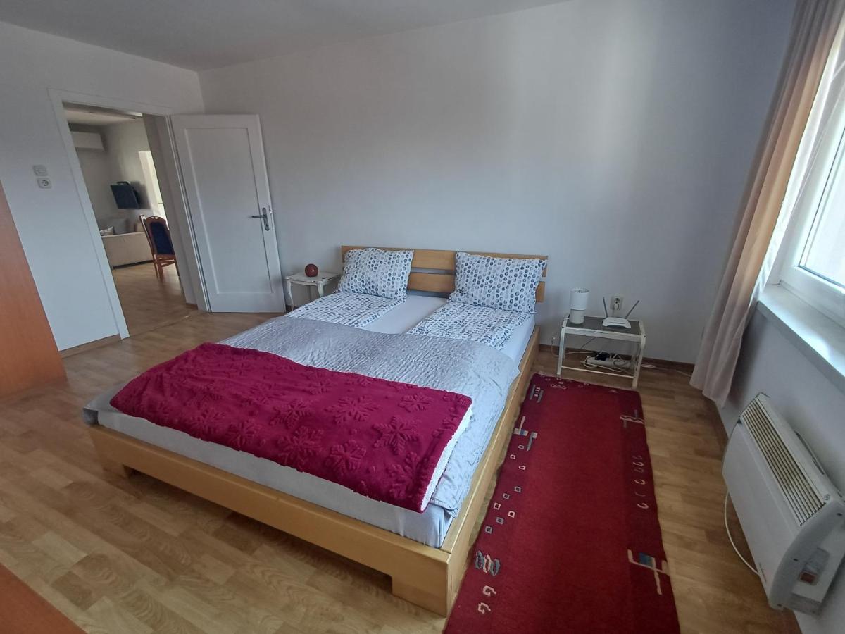 Timeless Sarajevo Apartment - B&B Sarajevo