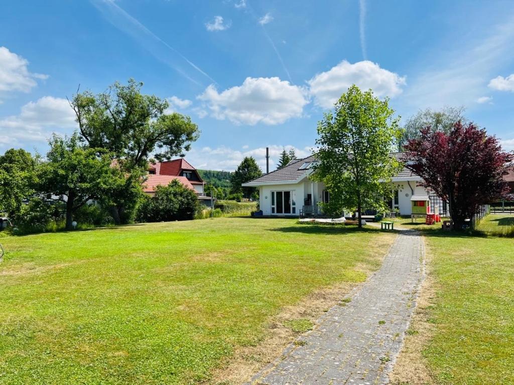 Schöne barrierefreie Ferienwohnung bis zu 4 Personen - B&B Worbis