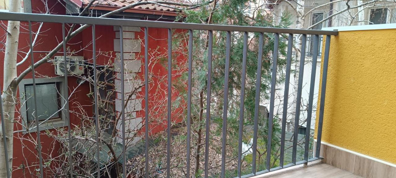 Ani5 - Ferienwohnung Niš