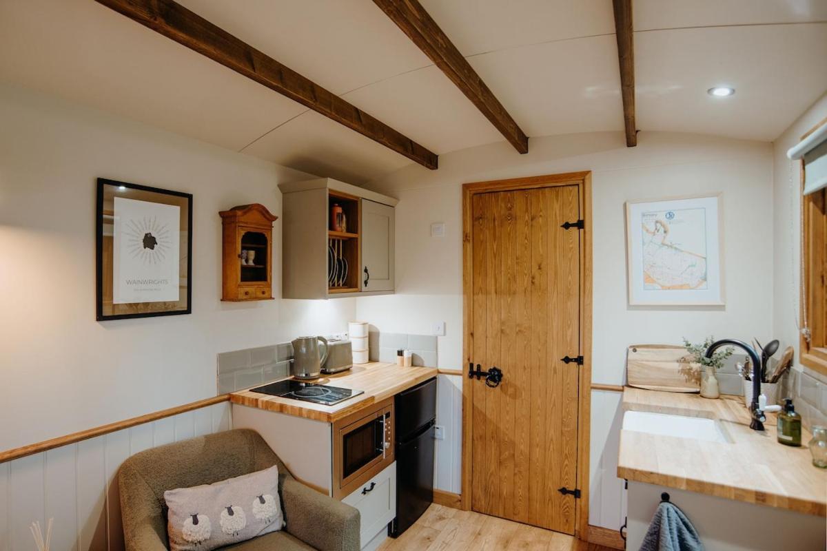 Shepherds Hut - B&B Wigton