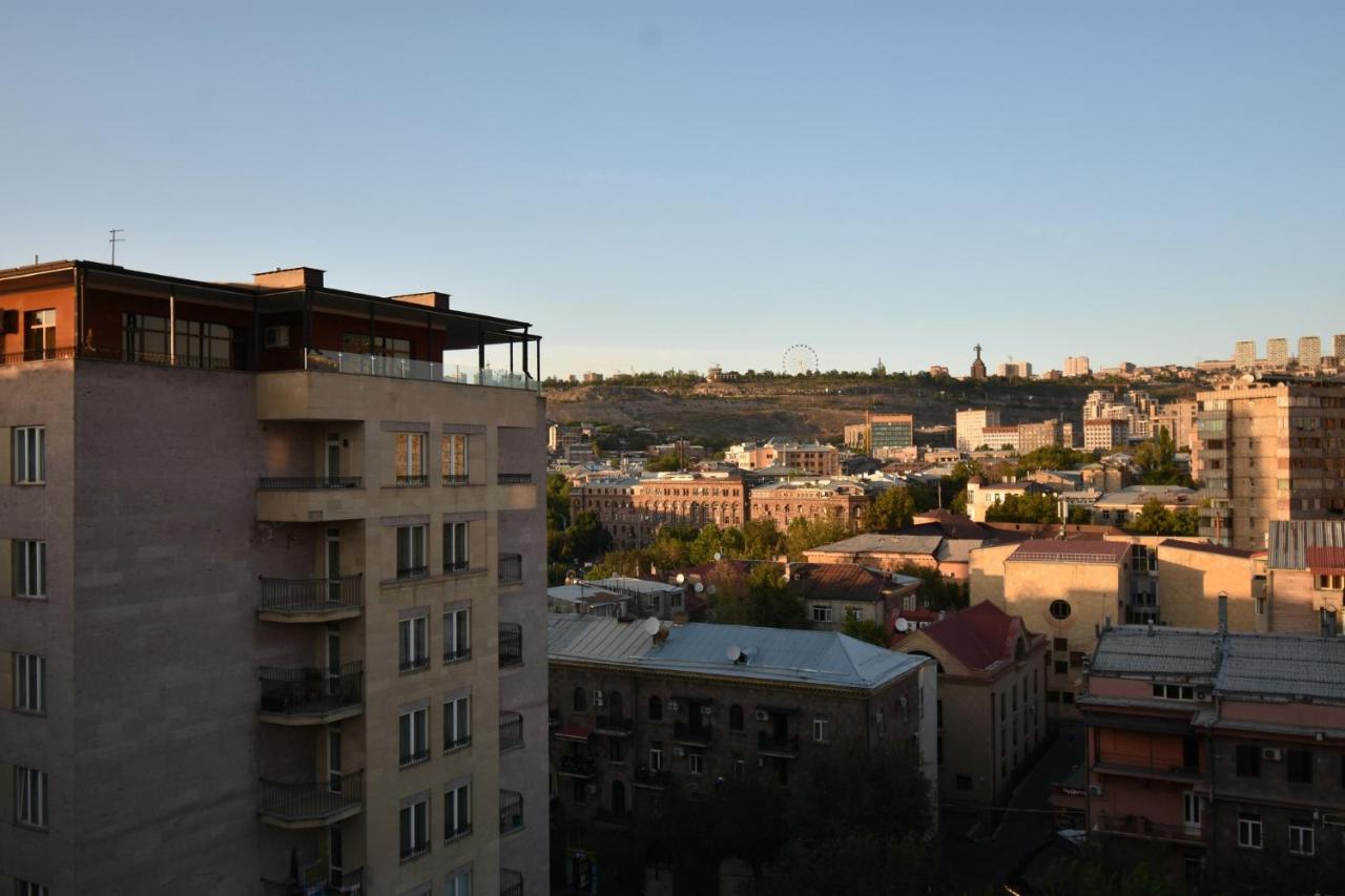 3 BDR North Avenue apartment - B&B Jerevan