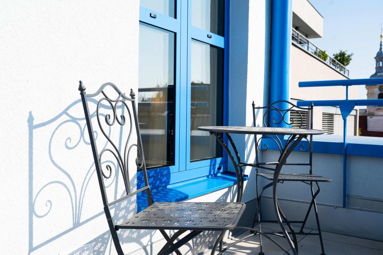 UNO Residence - Nordic Chic & City Views - Chambres d'hôtes Bratislava