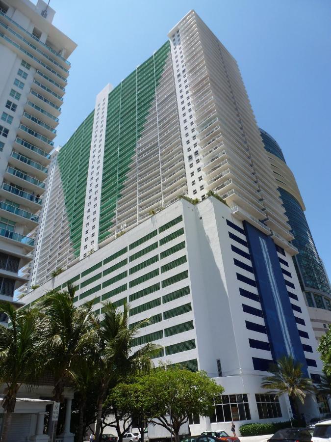 Amazing 3BR Condo at Brickell with City Views-Free Parking-Sleeps 8 - Chambres d'hôtes Miami