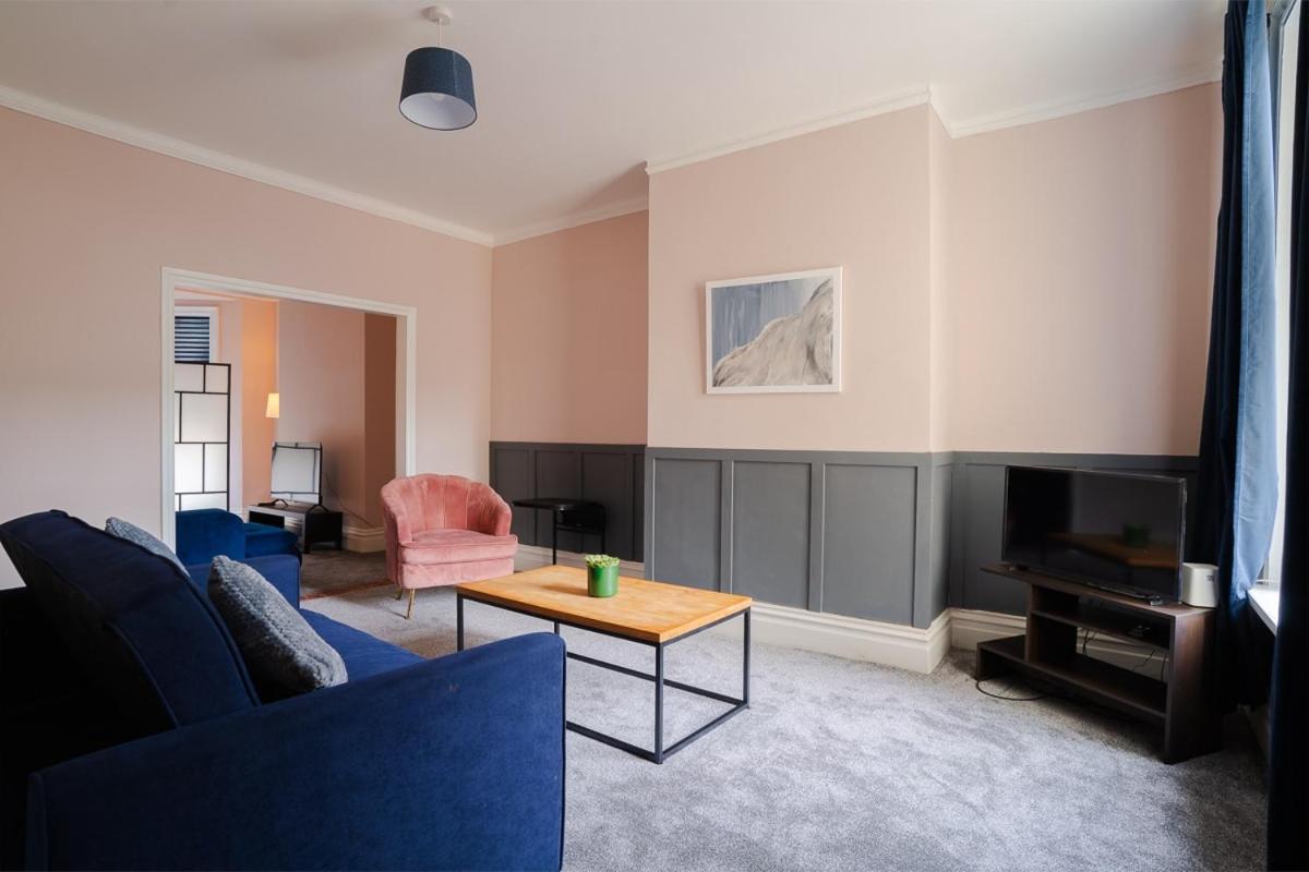 Relax at Raglan Burnley 3BR Home with Parking - B&B Burnley