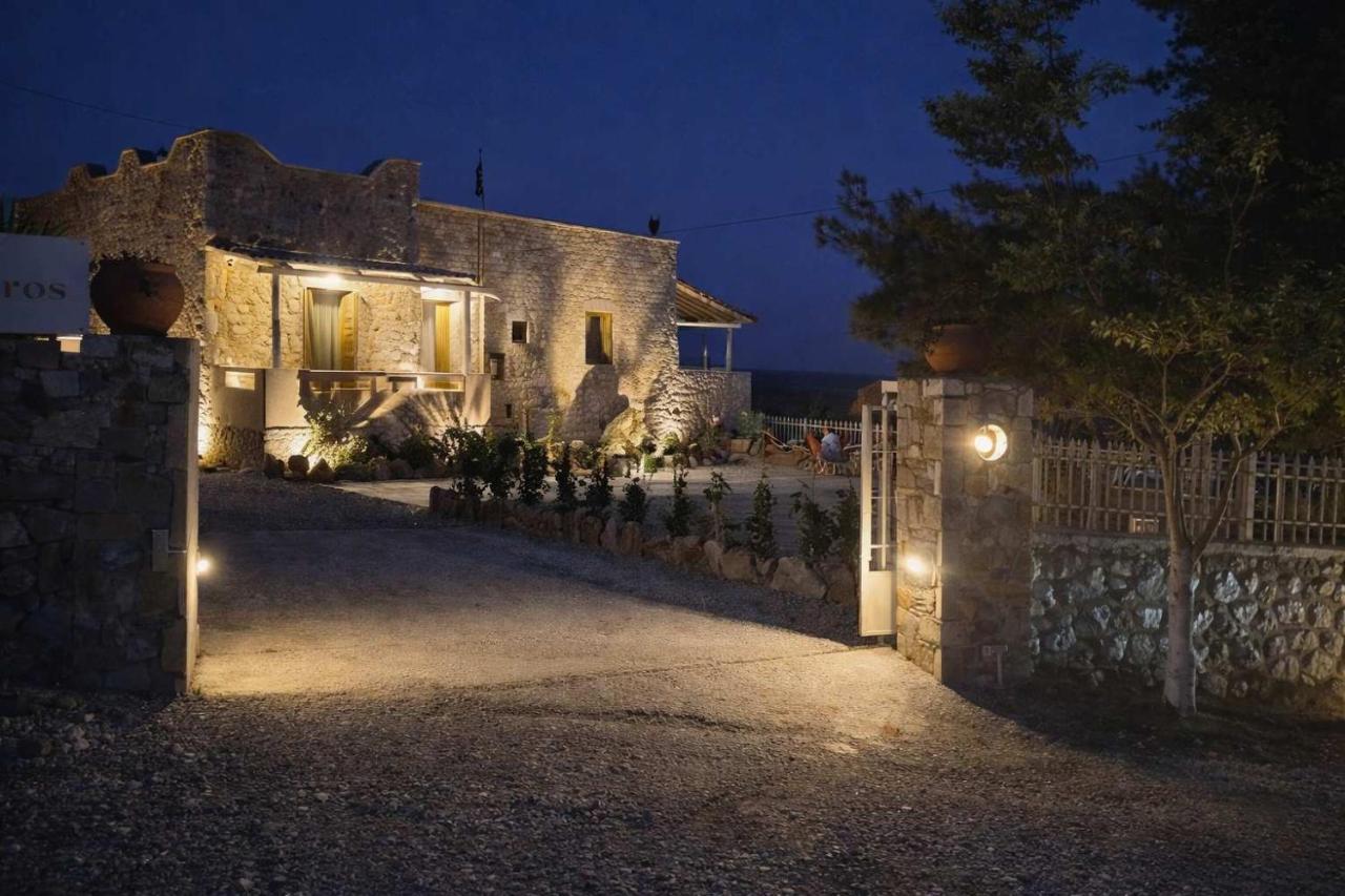 Tainaros Rooms - Beachfront Cozy Getaways - B&B Kokkinogeia
