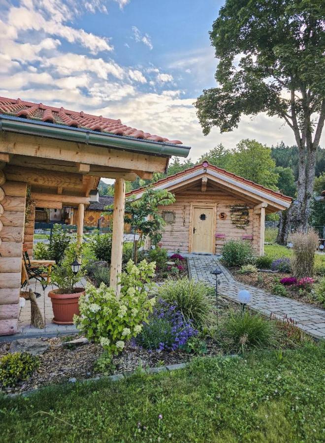 Chalet Hüttendorf 49 gradnord - B&B Bayerisch Eisenstein