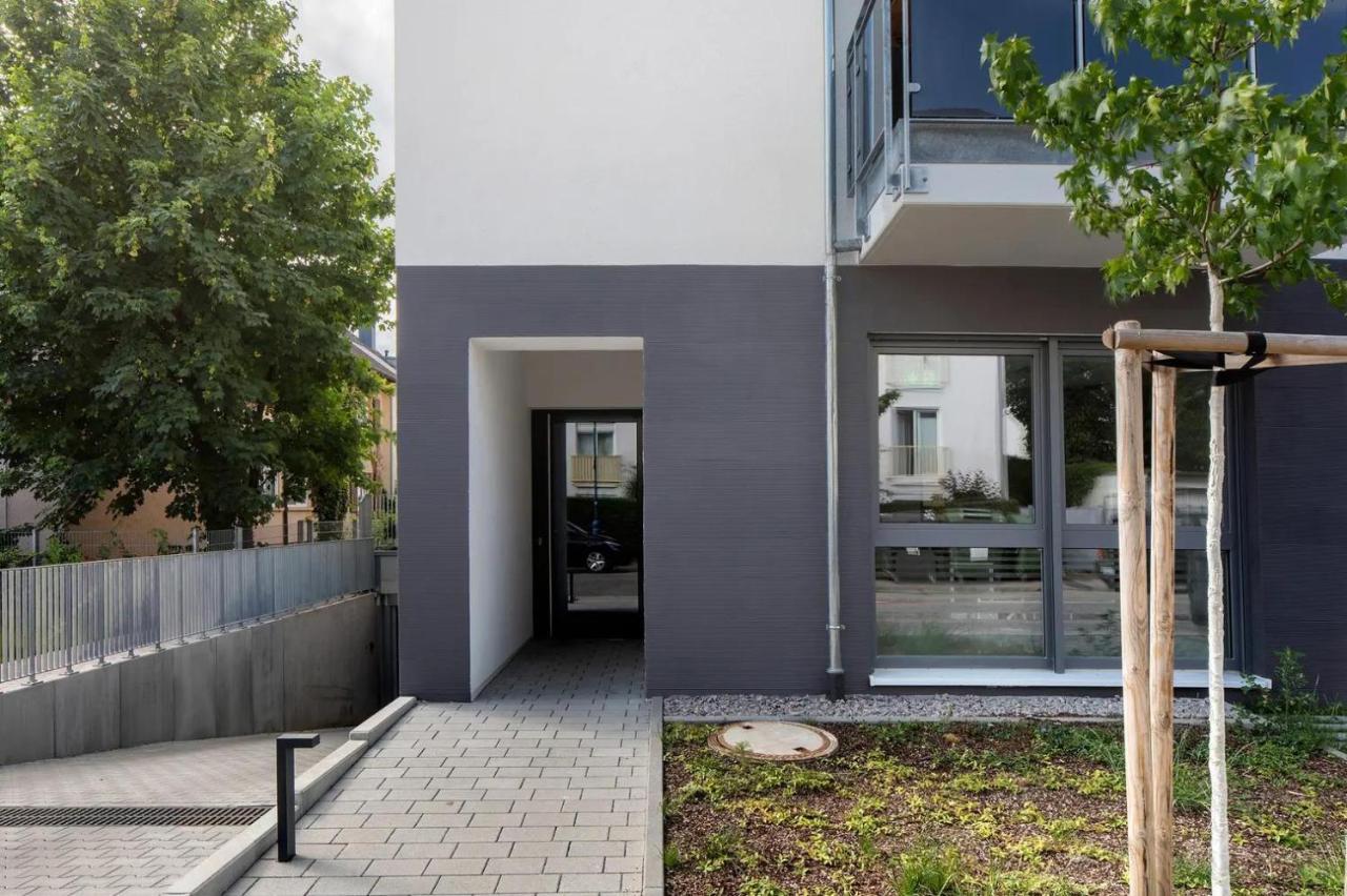 Ferienwohnung Münster – Zentral, modern & mit Balkon - Bed and Breakfast Freiburg im Breisgau