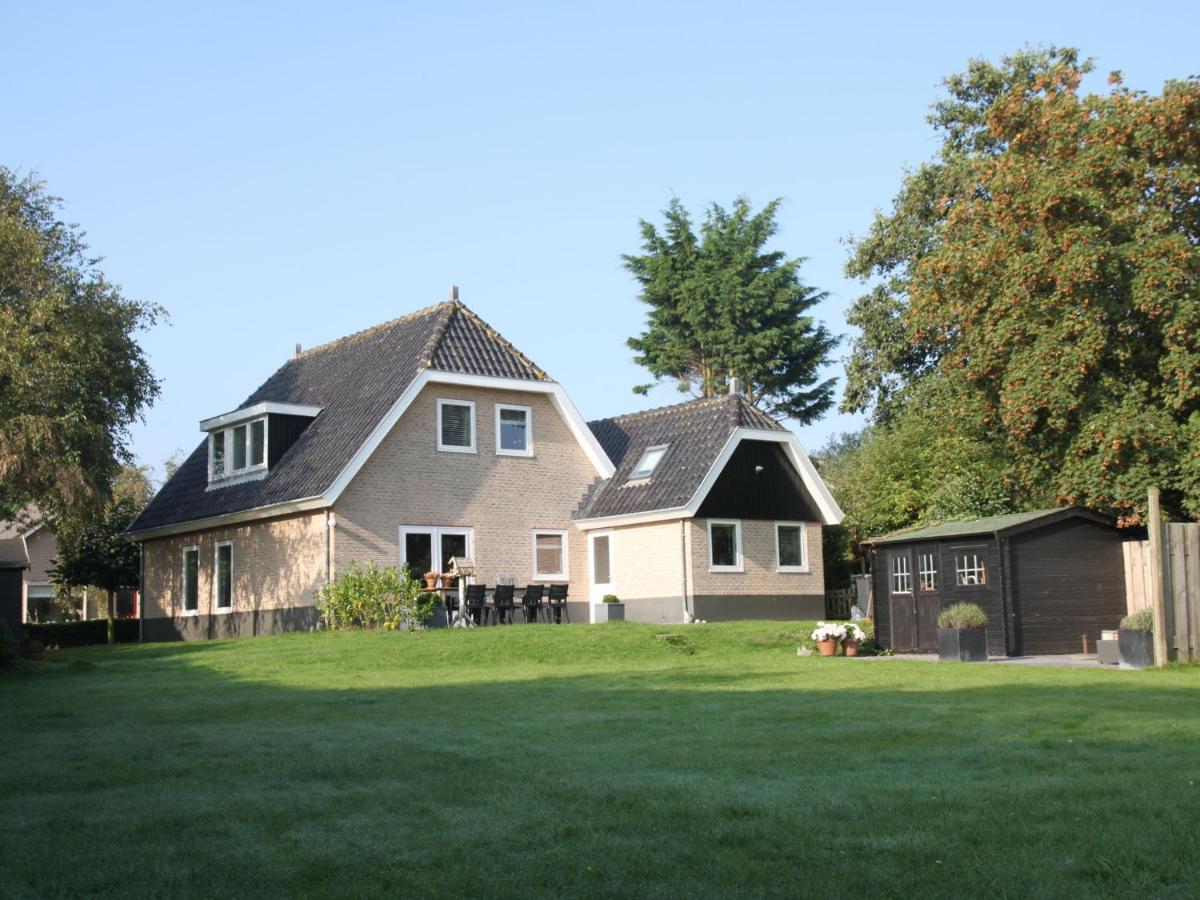 B&B Groet - Modern Villa in Groet with Garden - Bed and Breakfast Groet