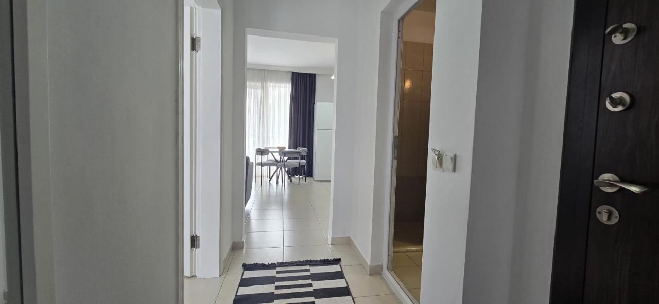 One-Bedroom Apartment with Garden View