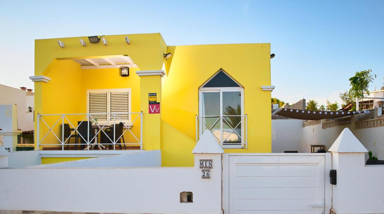 Casa Min-Casa Familiar con Terraza Privada - Chambres d’hôtes Caleta de Fuste