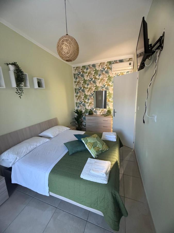 Marechiaro Pool & Restaurant - B&B Pesto