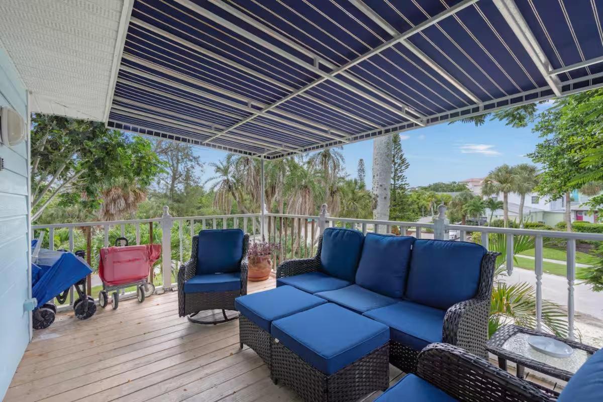 Key West Villa 3 min to No 1 Beach - Pool - BBQ - B&B Siesta Key