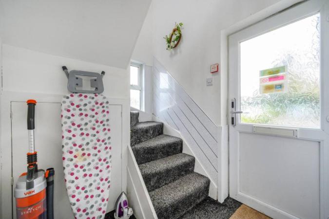 RA1GH Cosy FREE PARKING & FAST Wi-Fi Stay - Chambres d’hôtes Bramley