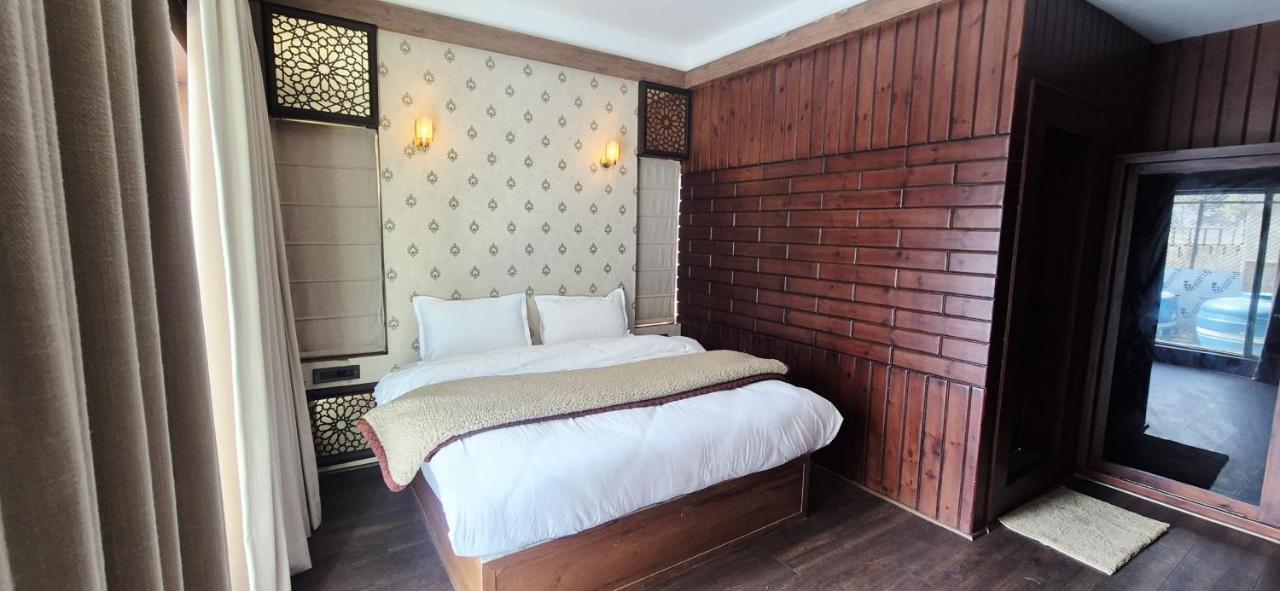 Pine Breeze Luxe - B&B Gulmarg