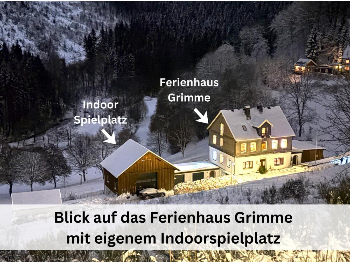 Haus Grimme im Kurpark - XXL Familien- & Erlebnishaus mit Sauna, Whirlpool, Pool & Indoorspielplatz - Chambres d'hôtes Schmallenberg