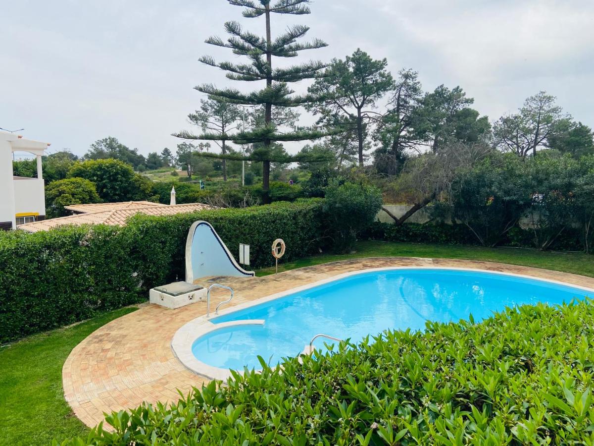 Apartment with pool 300 meters from the beach - B&B Portimão