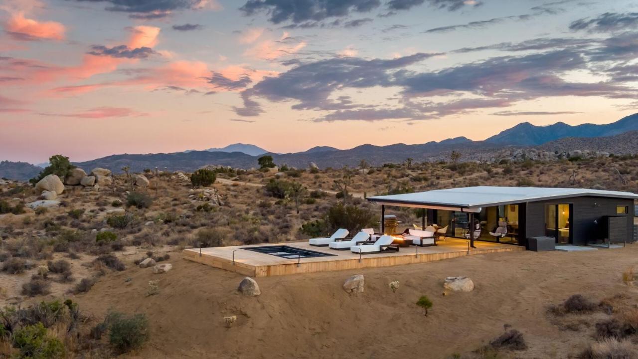 Atomic Ranch by Fieldtrip Secluded Pool Views - B&B Pioneertown