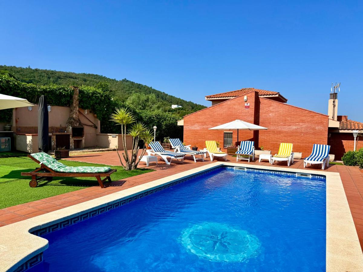Villa Maria Magdalena Pool & BBQ - B&B Maçanet de la Selva