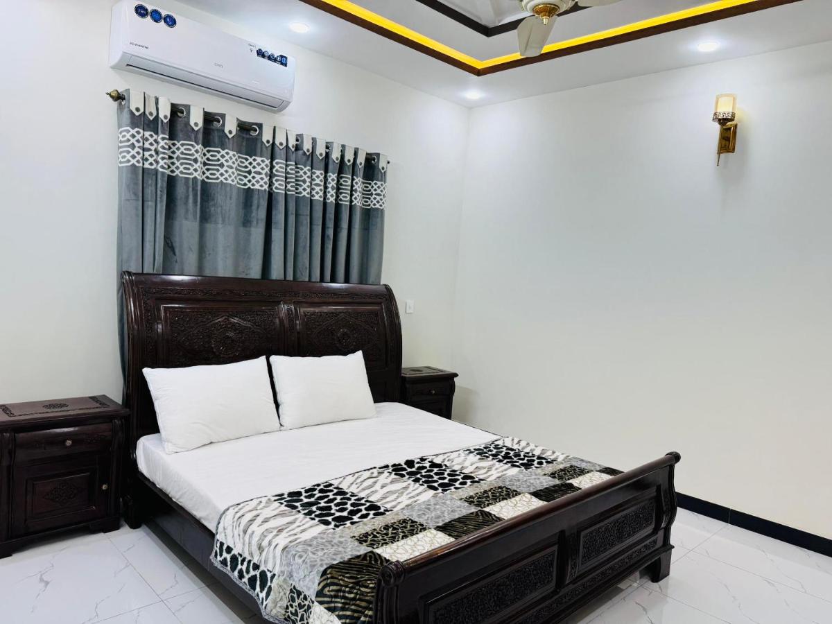 Ziarkash Guest House - B&B Islamabad