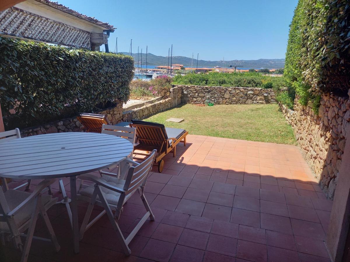 PORTO ROTONDO TRAUMHAFTE FERIENWOHNUNG MIT GARTEN und PARKPLATZ ZU VERMIETEN! APPARTAMENTO VACANZE DA SOGNO A PORTO ROTONDO CON GIARDINO E PARCHEGGIO IN AFFITTO! - B&B Porto Rotondo