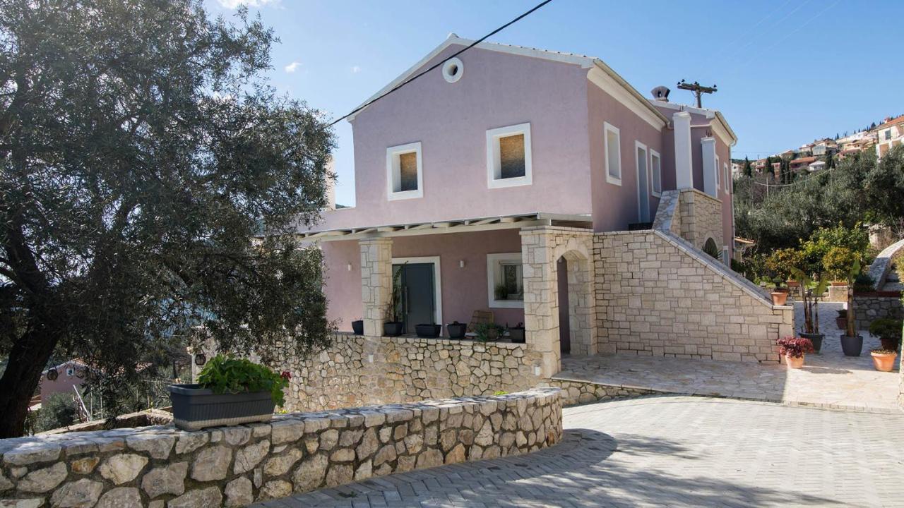 Villa Filothea with Jacuzzi & SV by CorfuEscapes - Chambres d'hôtes Spartýlas
