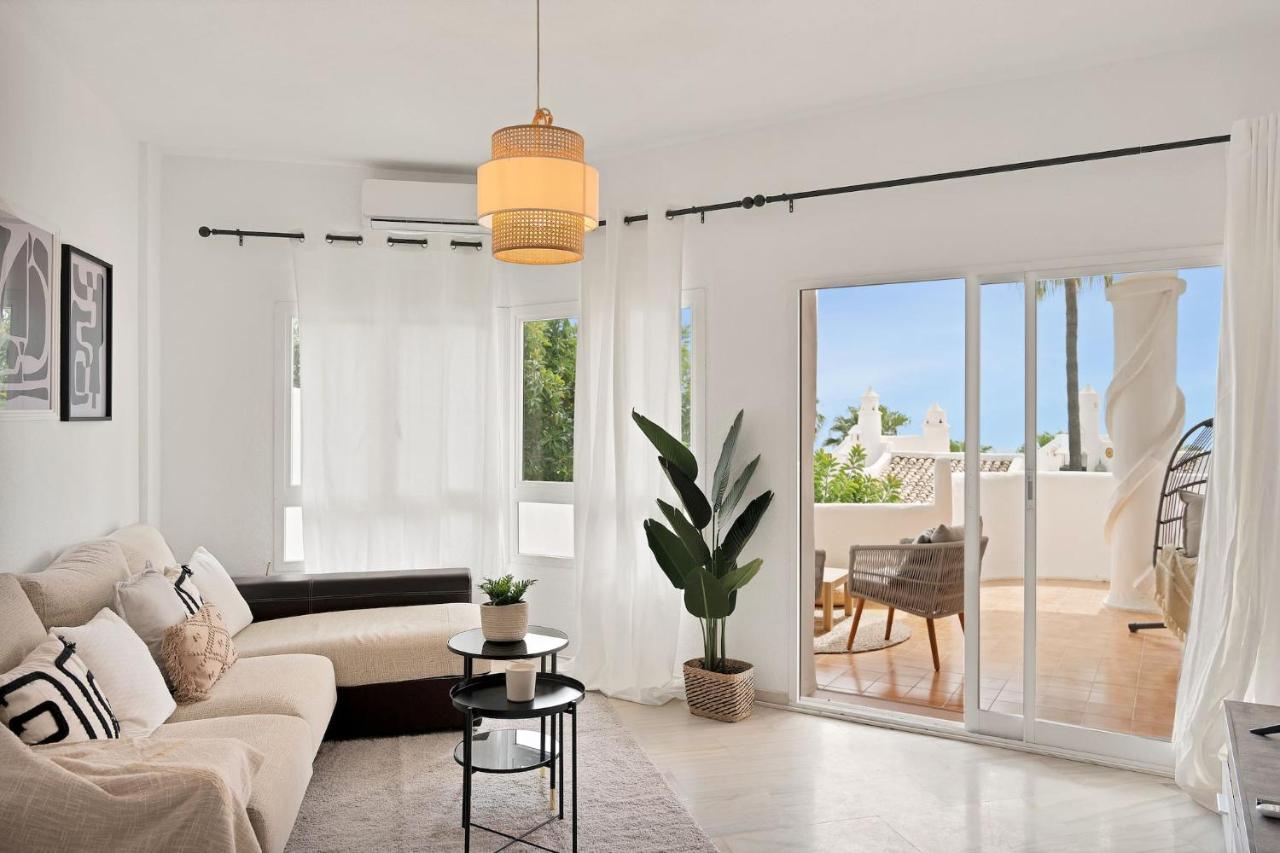 Apartamento elegante y minimalista en Calahonda - PUENTE 3 408 - B&B Sitio de Calahonda