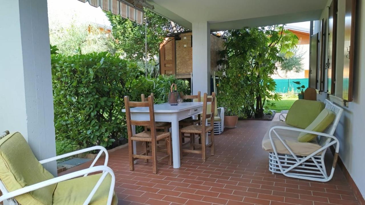 Domus Siana - Garden & Private Parking - Bed and Breakfast Sirmione
